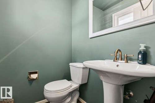14206 22A Street, Edmonton, AB - Indoor Photo Showing Bathroom