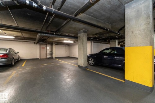102 10855 Saskatchewan Drive, Edmonton, AB - Indoor Photo Showing Garage