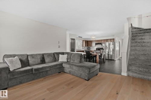 18 Virginia Loop, Spruce Grove, AB - Indoor Photo Showing Living Room