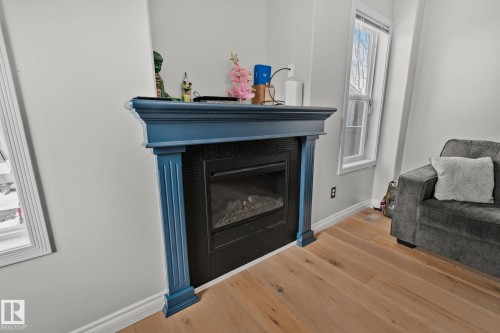 18 Virginia Loop, Spruce Grove, AB - Indoor Photo Showing Living Room With Fireplace