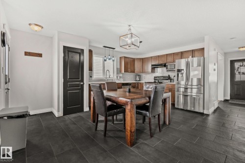 18 Virginia Loop, Spruce Grove, AB - Indoor