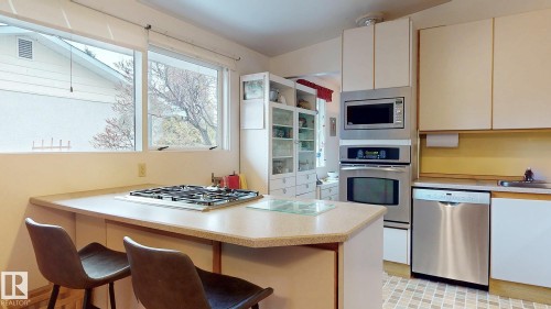 7812 143 Street, Edmonton, AB - Indoor