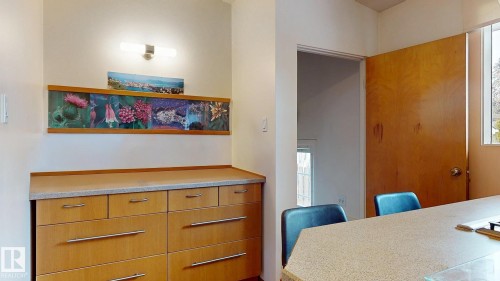 7812 143 Street, Edmonton, AB - Indoor