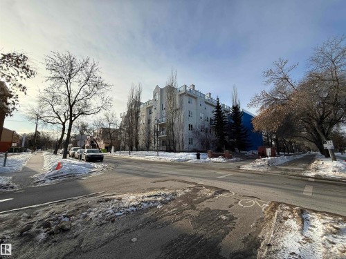 313 10717 83 Avenue, Edmonton, AB - Outdoor