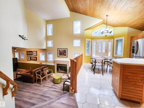 471 Ronning Street, Edmonton, AB - Indoor