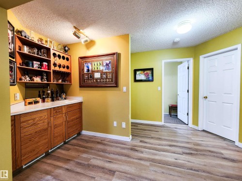 471 Ronning Street, Edmonton, AB - Indoor