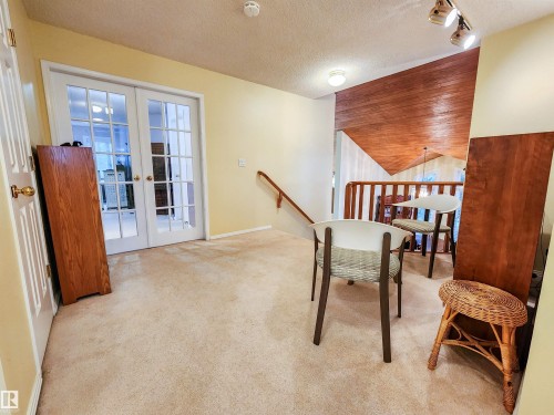 471 Ronning Street, Edmonton, AB - Indoor