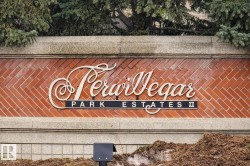 471 RONNING Street  Edmonton, AB T6R 1Z2