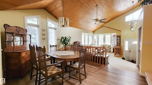 471 Ronning Street, Edmonton, AB - Indoor Photo Showing Dining Room
