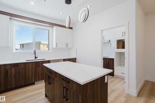 2807 191 Street, Edmonton, AB - Indoor Photo Showing Kitchen