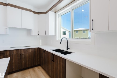 2807 191 Street, Edmonton, AB - Indoor Photo Showing Kitchen With Double Sink