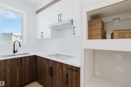 2807 191 Street, Edmonton, AB - Indoor Photo Showing Kitchen With Double Sink