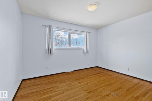 11934 89 Street Nw, Edmonton, AB - Indoor Photo Showing Other Room