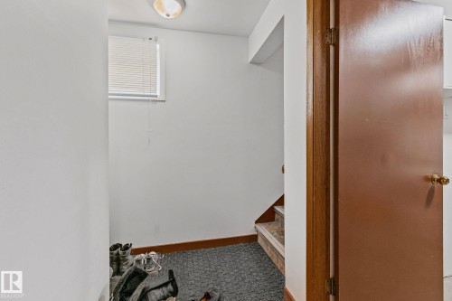 11934 89 Street Nw, Edmonton, AB - Indoor Photo Showing Other Room