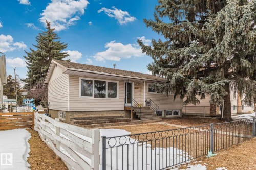 11934 89 Street NW  Edmonton, AB T5B 3V8