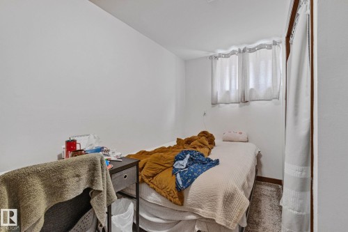 11934 89 Street Nw, Edmonton, AB - Indoor