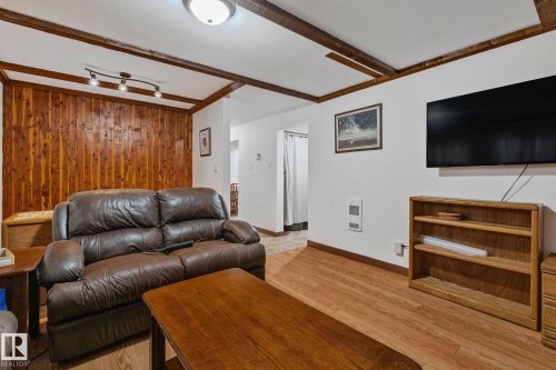 11934 89 Street Nw, Edmonton, AB - Indoor Photo Showing Living Room