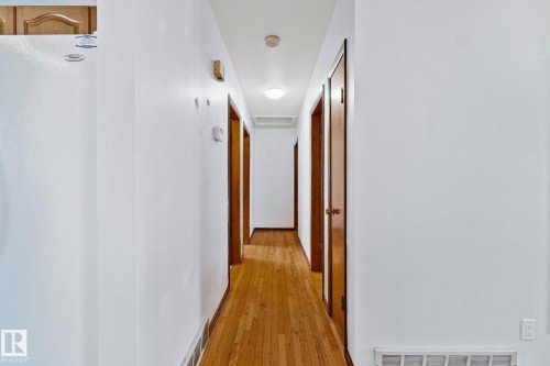 11934 89 Street Nw, Edmonton, AB - Indoor Photo Showing Other Room