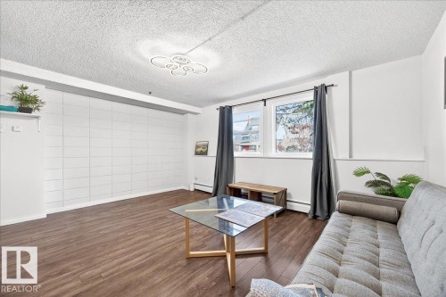 #101 2111 14 St Sw, Calgary, AB - Indoor Photo Showing Living Room
