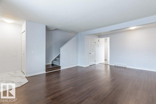 4 18010 98 Avenue, Edmonton, AB - Indoor Photo Showing Other Room