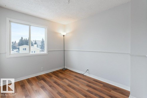 4 18010 98 Avenue, Edmonton, AB - Indoor Photo Showing Other Room