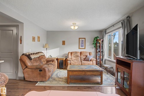 23 2005 70 Street, Edmonton, AB - Indoor Photo Showing Living Room