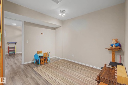 23 2005 70 Street, Edmonton, AB - Indoor Photo Showing Other Room