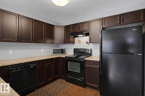 23 2005 70 Street, Edmonton, AB - Indoor Photo Showing Kitchen