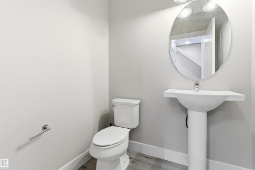 99 804 Welsh Drive, Edmonton, AB - Indoor Photo Showing Bathroom