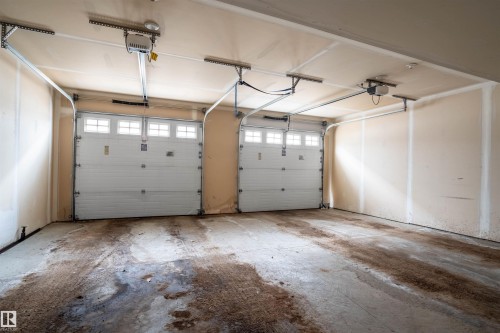 99 804 Welsh Drive, Edmonton, AB - Indoor Photo Showing Garage