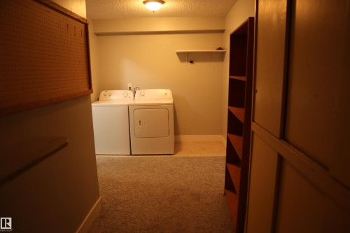 Edmonton, AB - Indoor Photo Showing Laundry Room