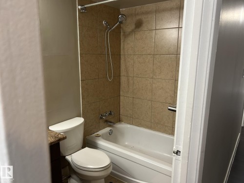 Edmonton, AB - Indoor Photo Showing Bathroom
