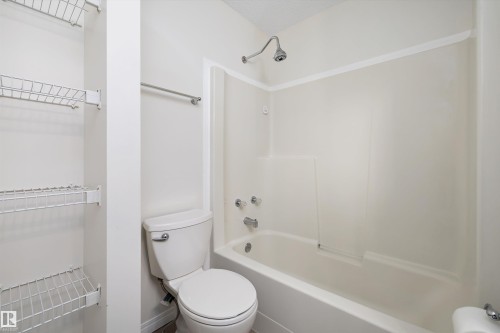 5914 162A Avenue, Edmonton, AB - Indoor Photo Showing Bathroom