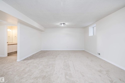 5914 162A Avenue, Edmonton, AB - Indoor Photo Showing Other Room