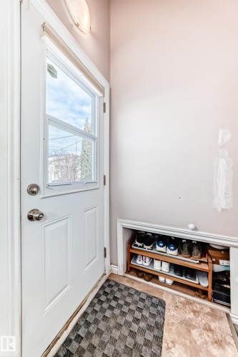 View of mudroom - 3634 113 Avenue, Edmonton, AB - Indoor Photo Showing Other Room