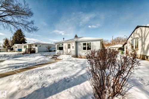 View of front facade - 3634 113 Avenue, Edmonton, AB - Outdoor