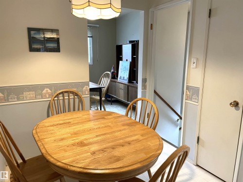 6808 11 Avenue, Edmonton, AB - Indoor Photo Showing Dining Room