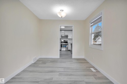 2010 46 Street, Edmonton, AB - Indoor Photo Showing Other Room