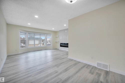 2010 46 Street, Edmonton, AB - Indoor