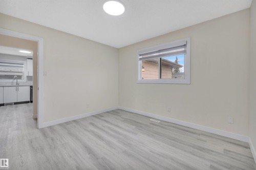 2010 46 Street, Edmonton, AB - Indoor Photo Showing Other Room