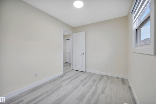 2010 46 Street, Edmonton, AB - Indoor Photo Showing Other Room