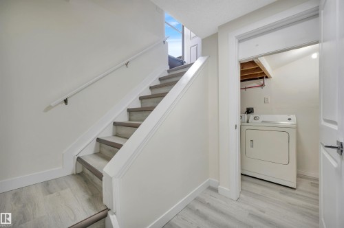2010 46 Street, Edmonton, AB - Indoor Photo Showing Laundry Room