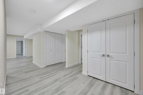 2010 46 Street, Edmonton, AB - Indoor Photo Showing Other Room