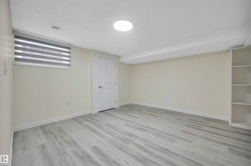 2010 46 Street, Edmonton, AB - Indoor