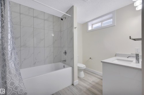 2010 46 Street, Edmonton, AB - Indoor Photo Showing Bathroom