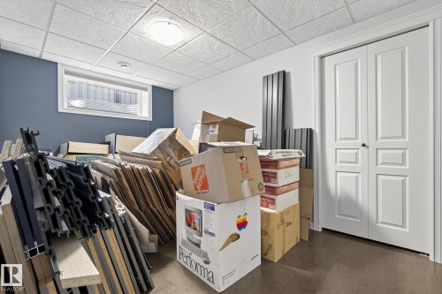 1079 Mckinney Green, Edmonton, AB - Indoor Photo Showing Other Room