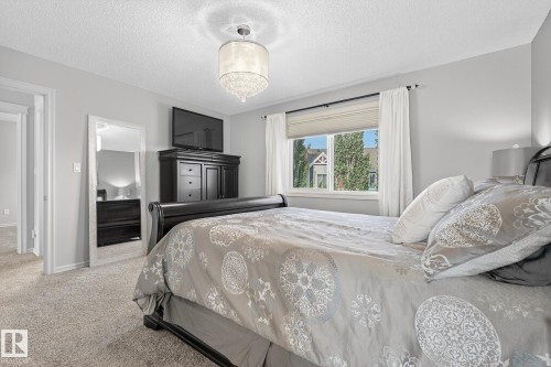 1079 Mckinney Green, Edmonton, AB - Indoor Photo Showing Bedroom