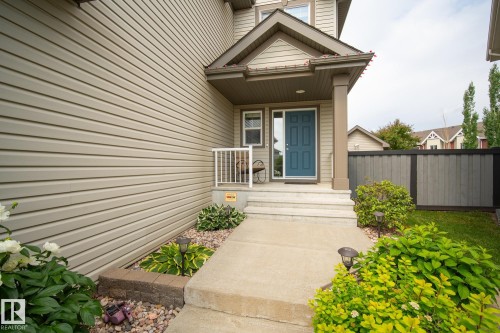1079 Mckinney Green, Edmonton, AB - Outdoor