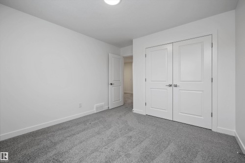 915 19 Avenue, Edmonton, AB - Indoor Photo Showing Other Room