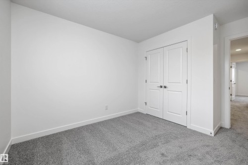 915 19 Avenue, Edmonton, AB - Indoor Photo Showing Other Room